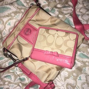 Coach hipster with wallet